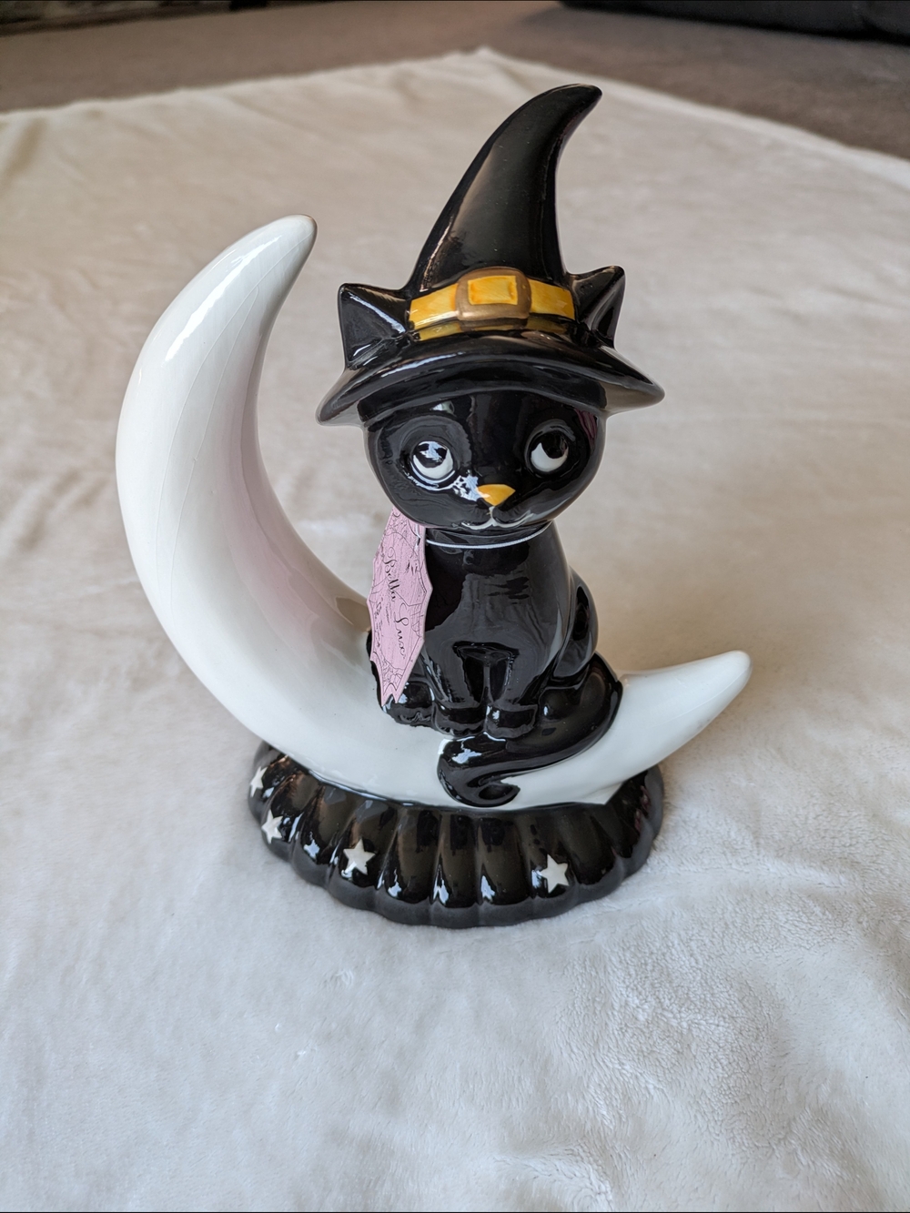 NWT Bella Luxx Ceramic Black Witch Cat on White Crescent Moon Figurine